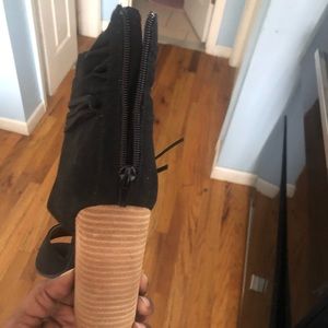 Black open toe sandal-shoe